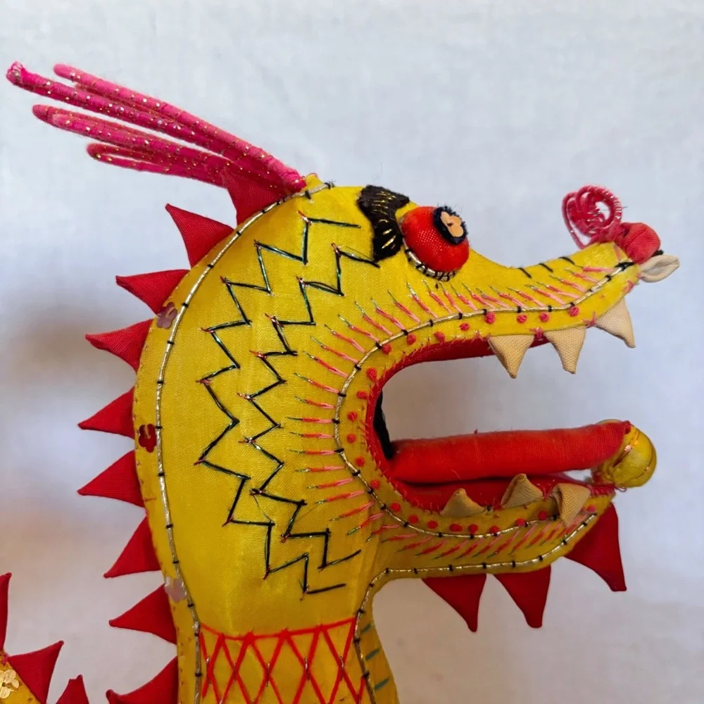 Vintage handmade embroidered and beaded Chinese Nine Dragon - Picture 2 of 12